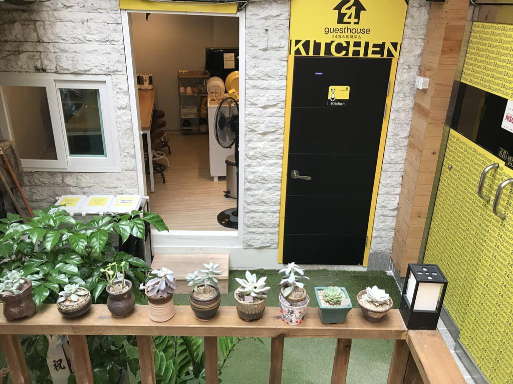 首爾 钟路塔24号宾馆酒店 外观 照片