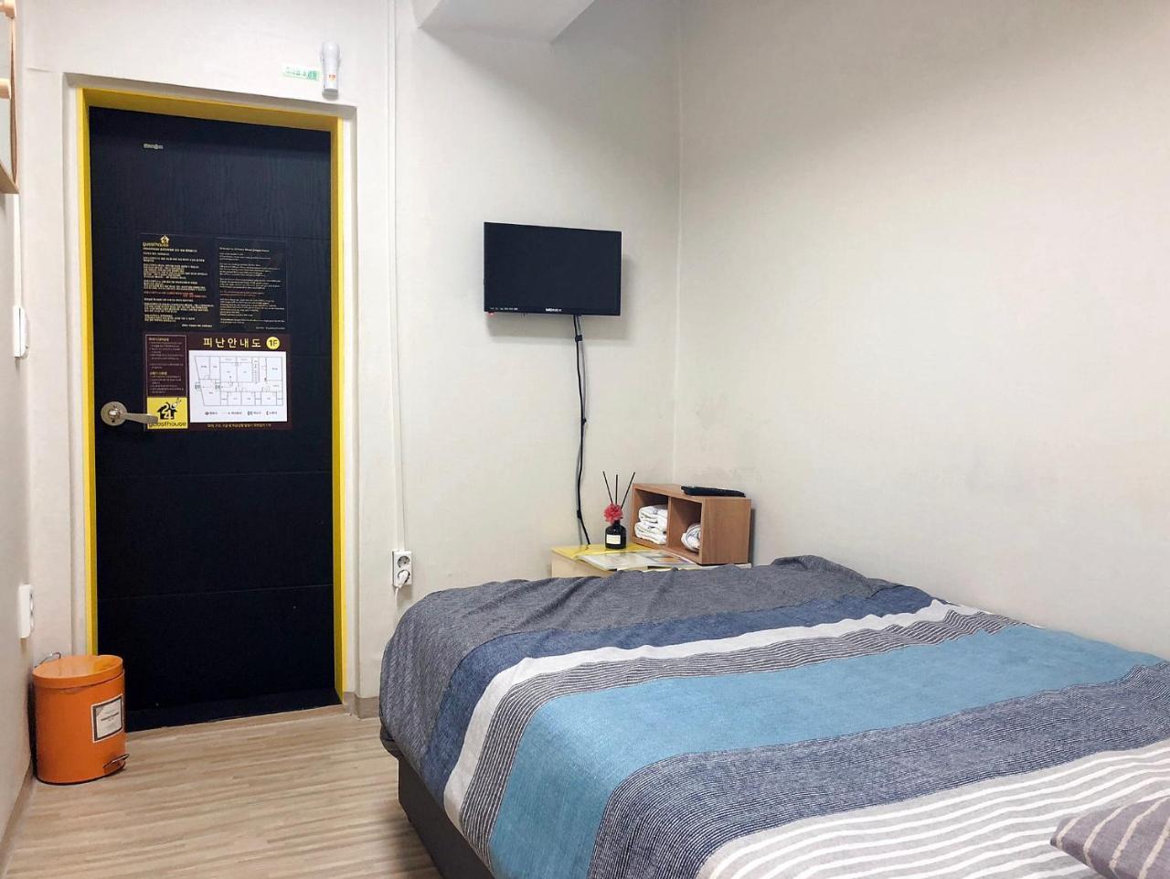 首爾 钟路塔24号宾馆酒店 外观 照片